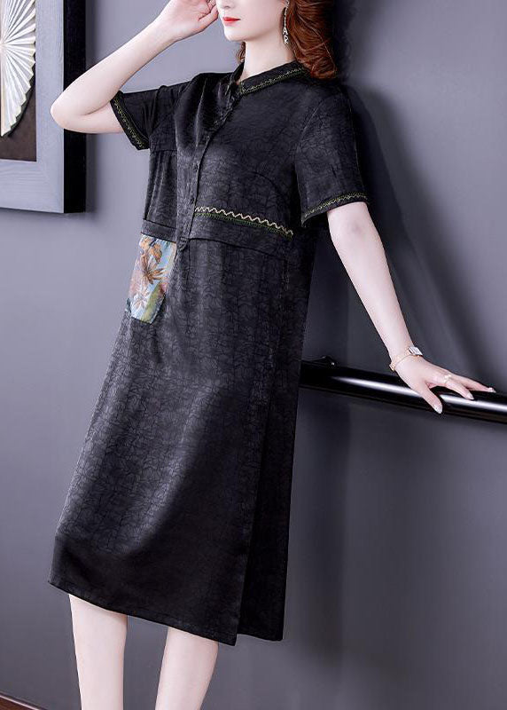 Beautifully Finished Dress in a Timeless Design