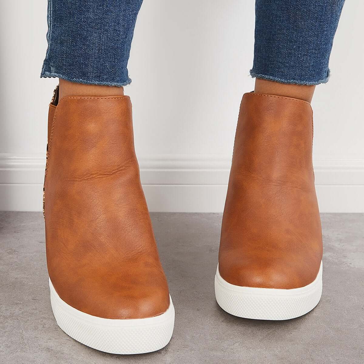 Chic Orthopedic Sneakers with Unique Design