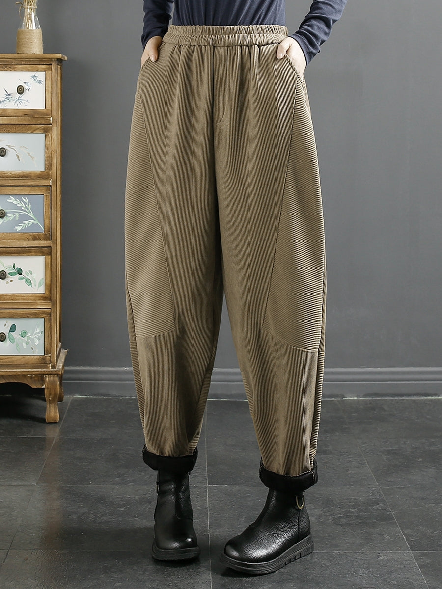 Effortlessly Elegant Pants with a Timeless Design