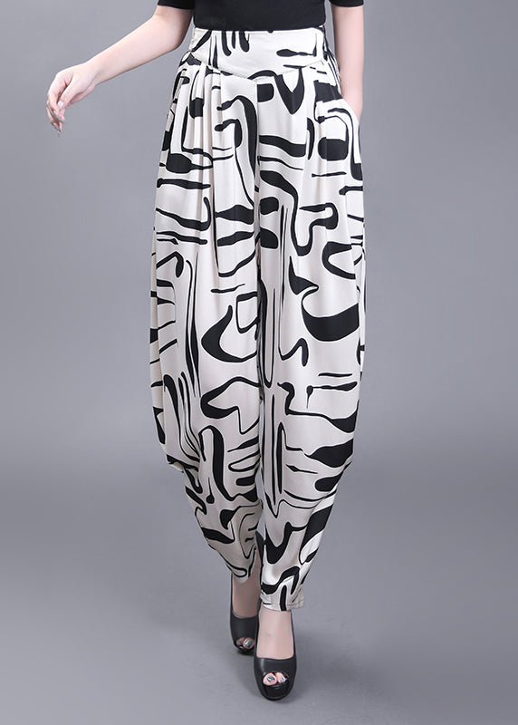 Effortlessly Elegant Pants with a Timeless Design