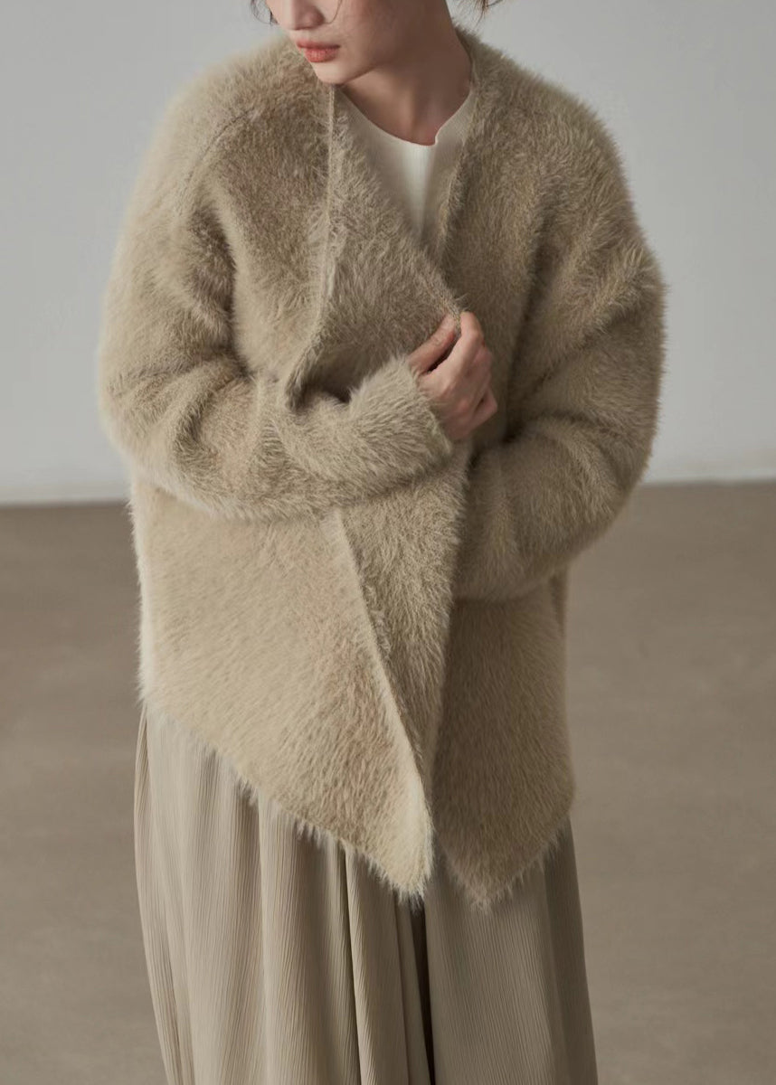Classic Vintage Cardigan with a Flattering Fit
