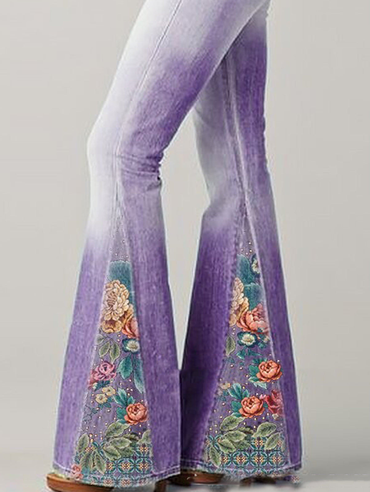 Effortlessly Elegant Pants with a Timeless Design