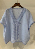 Classic Vintage Shirt with a Flattering Fit