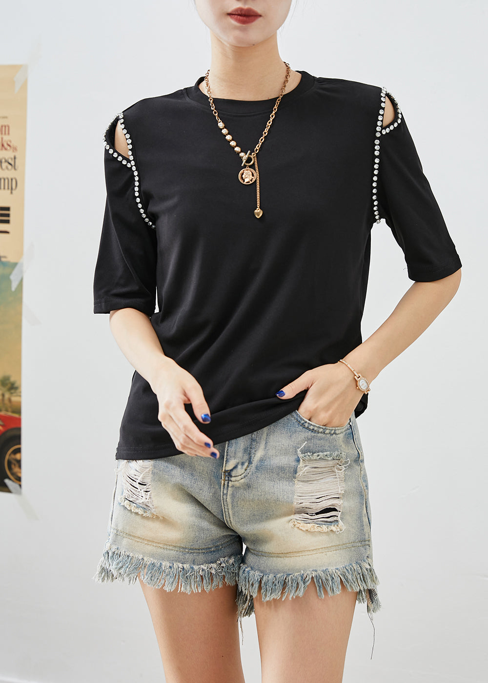 Beautifully Crafted Blouse in a Classic Style