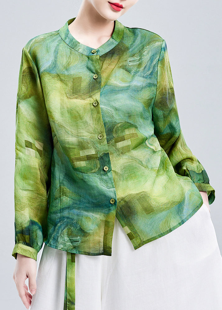 Well Tailored Blouse with a Graceful Silhouette