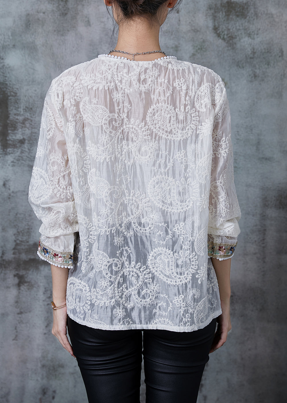 Classic Vintage Shirt with a Flattering Fit