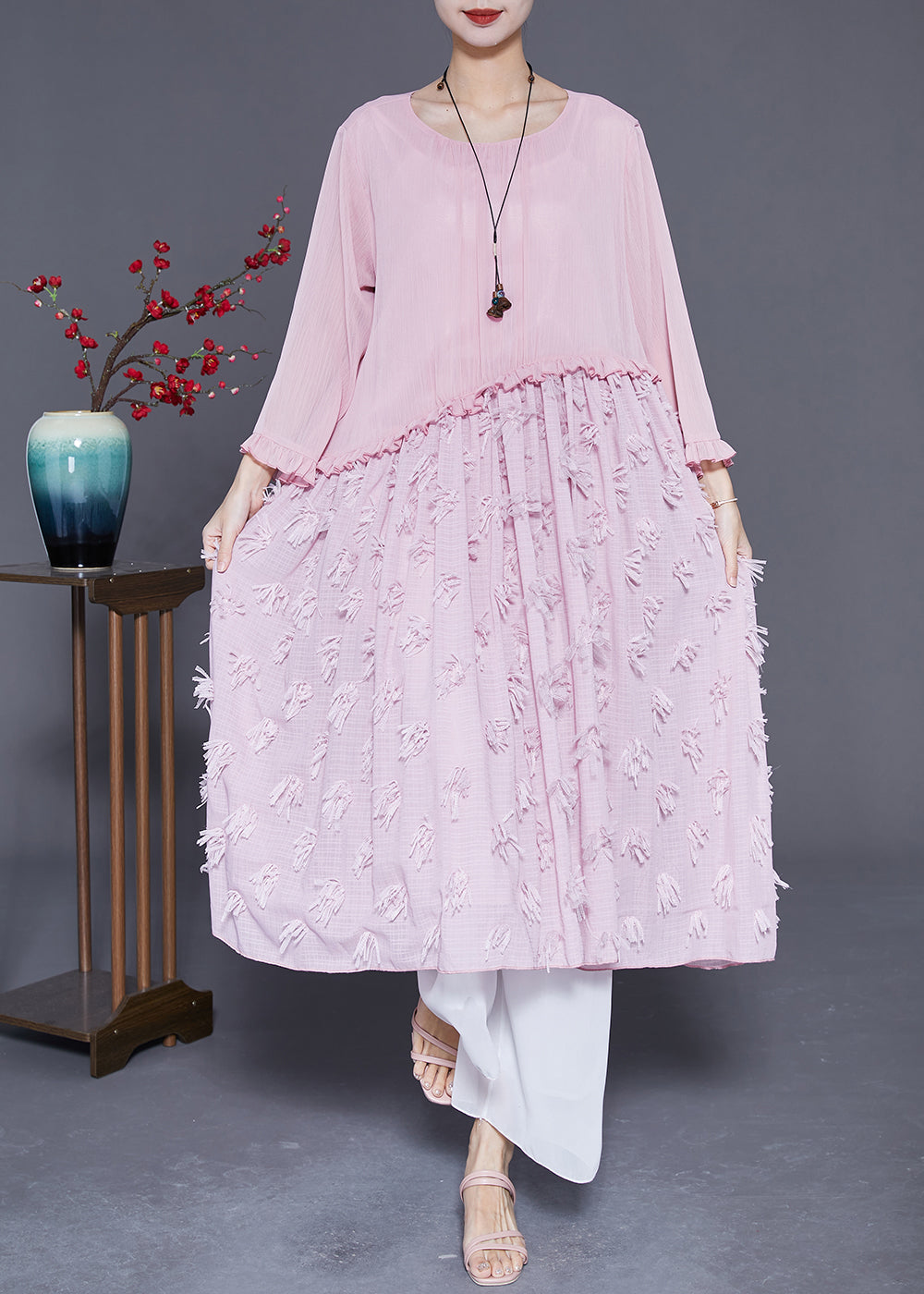 Beautifully Finished Dress in a Timeless Design
