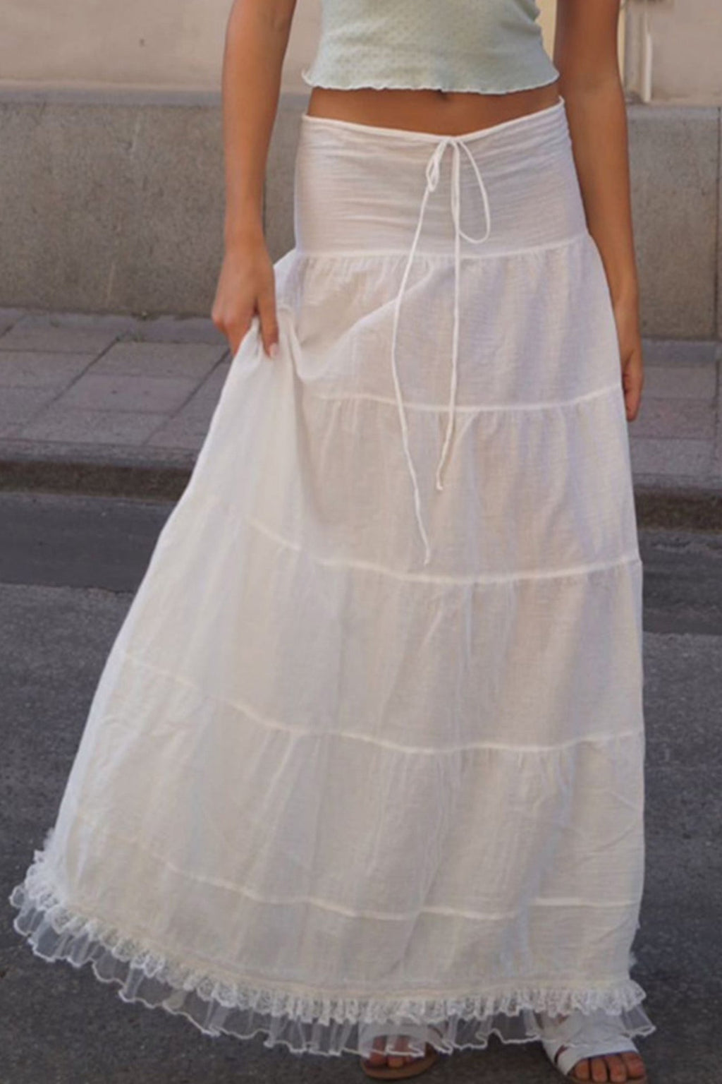 Well Tailored Top with a Graceful Silhouette