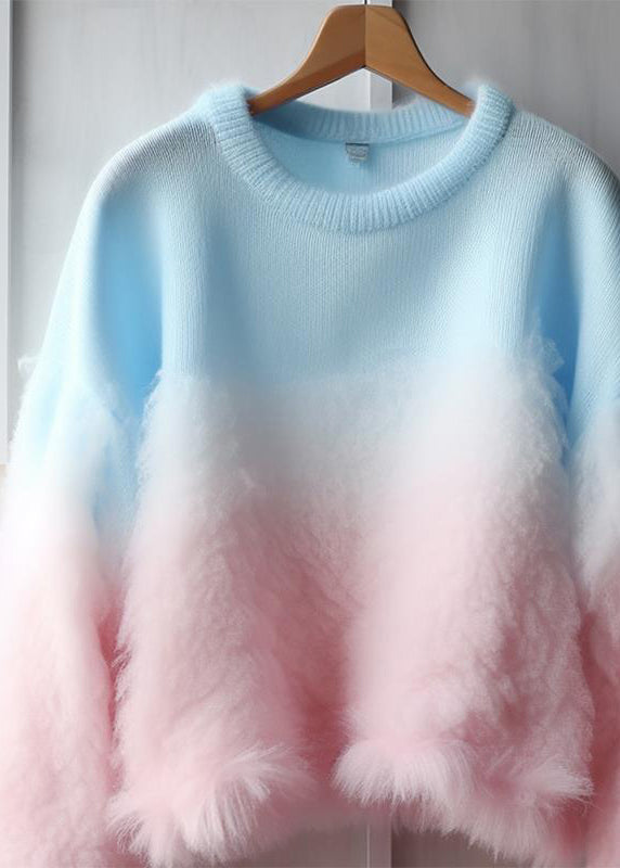 Well Tailored Sweater with a Graceful Silhouette