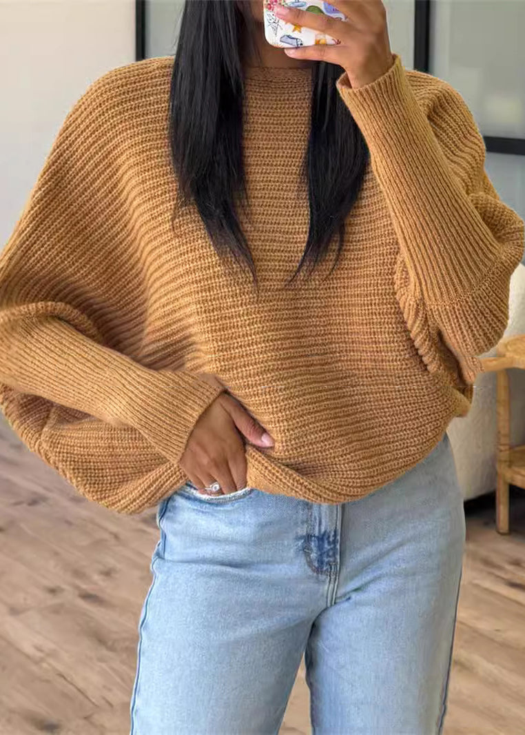 Effortlessly Elegant Sweater with a Timeless Design