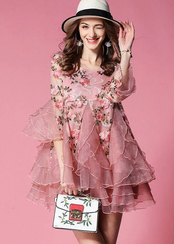 Well Tailored Dress with a Graceful Silhouette