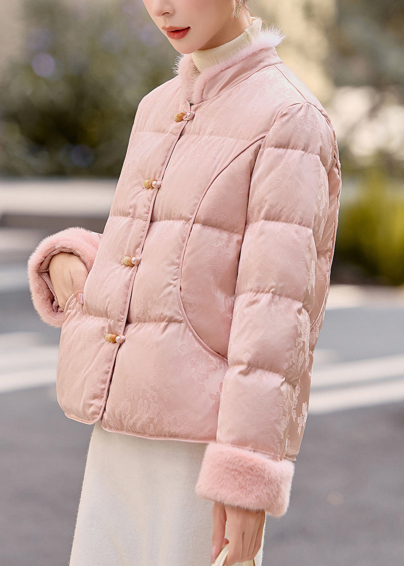Effortlessly Elegant Coat with a Timeless Design