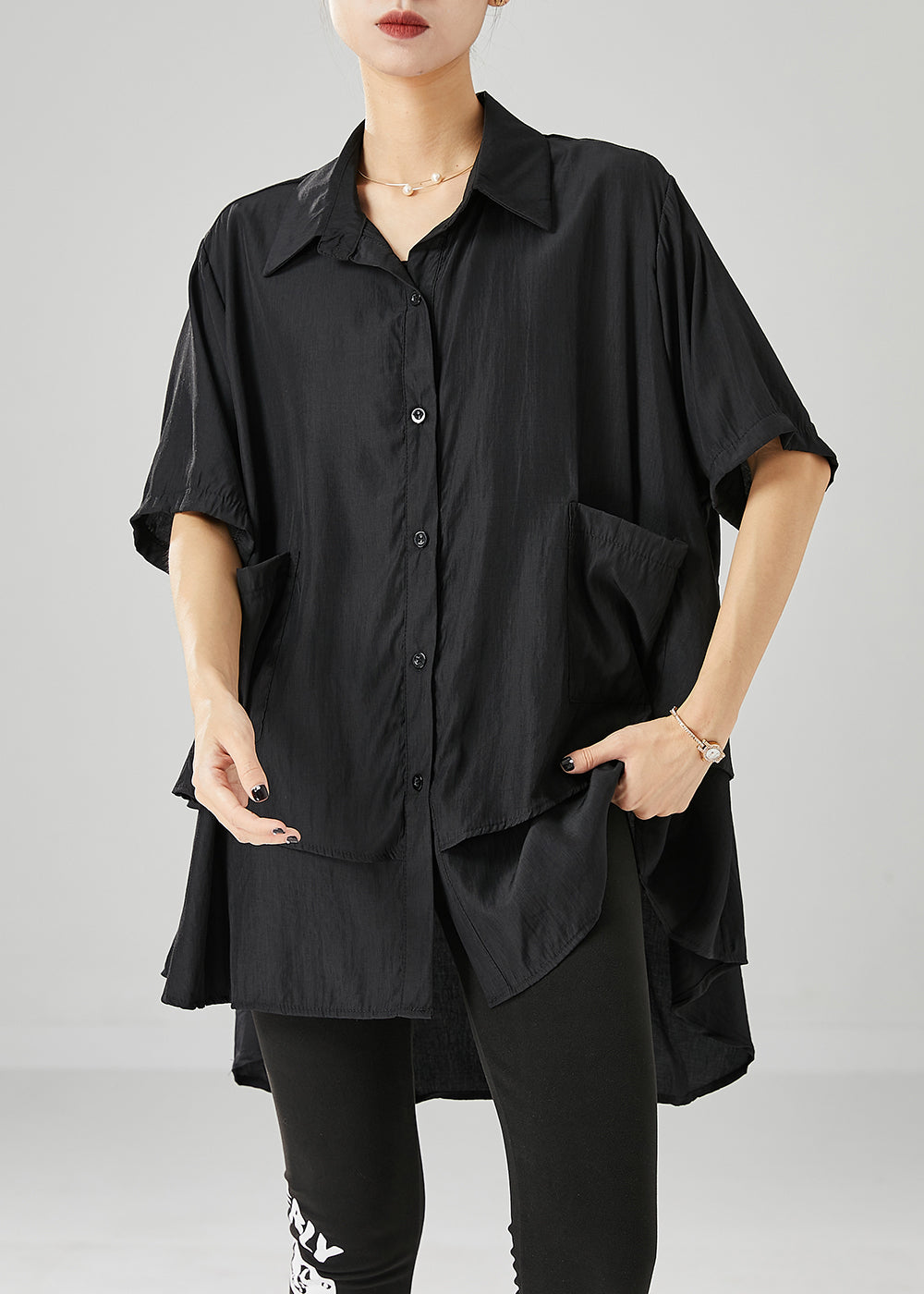 Beautifully Crafted Blouse in a Classic Style