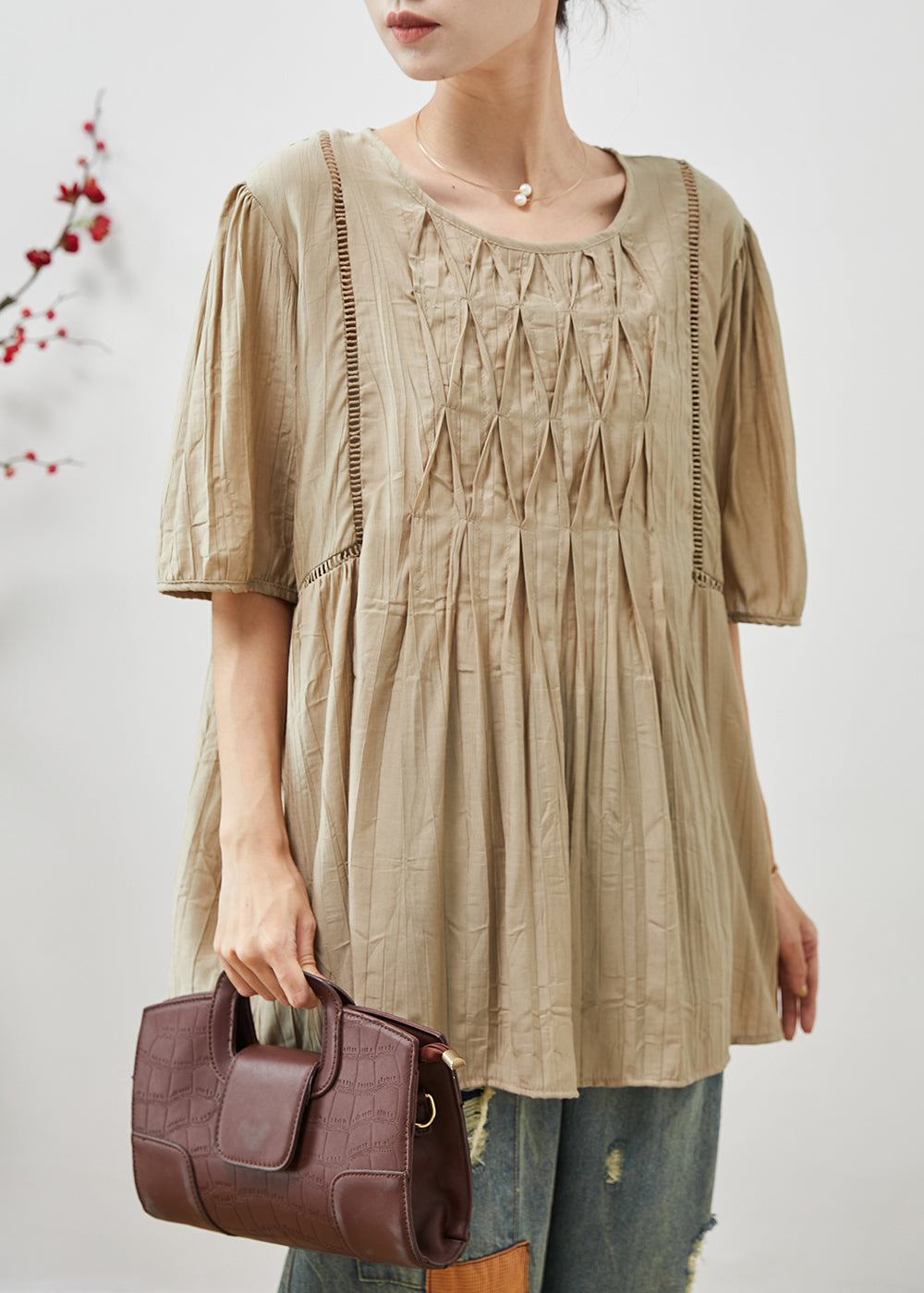 Beautifully Finished Top in a Timeless Design