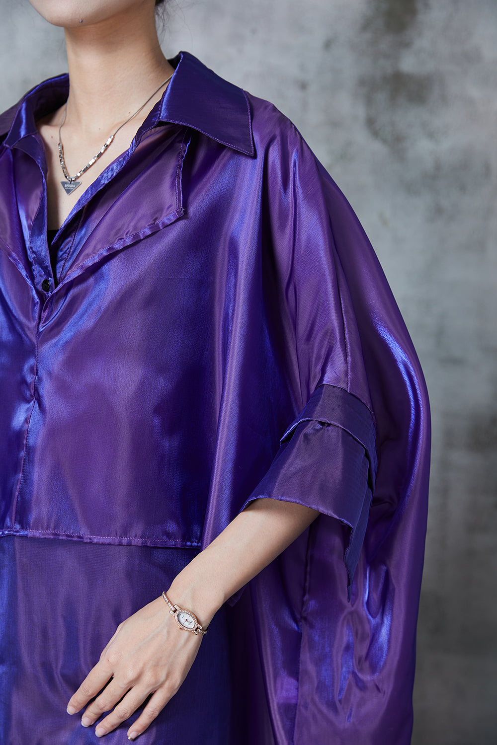 Well Tailored Shirt with a Graceful Silhouette