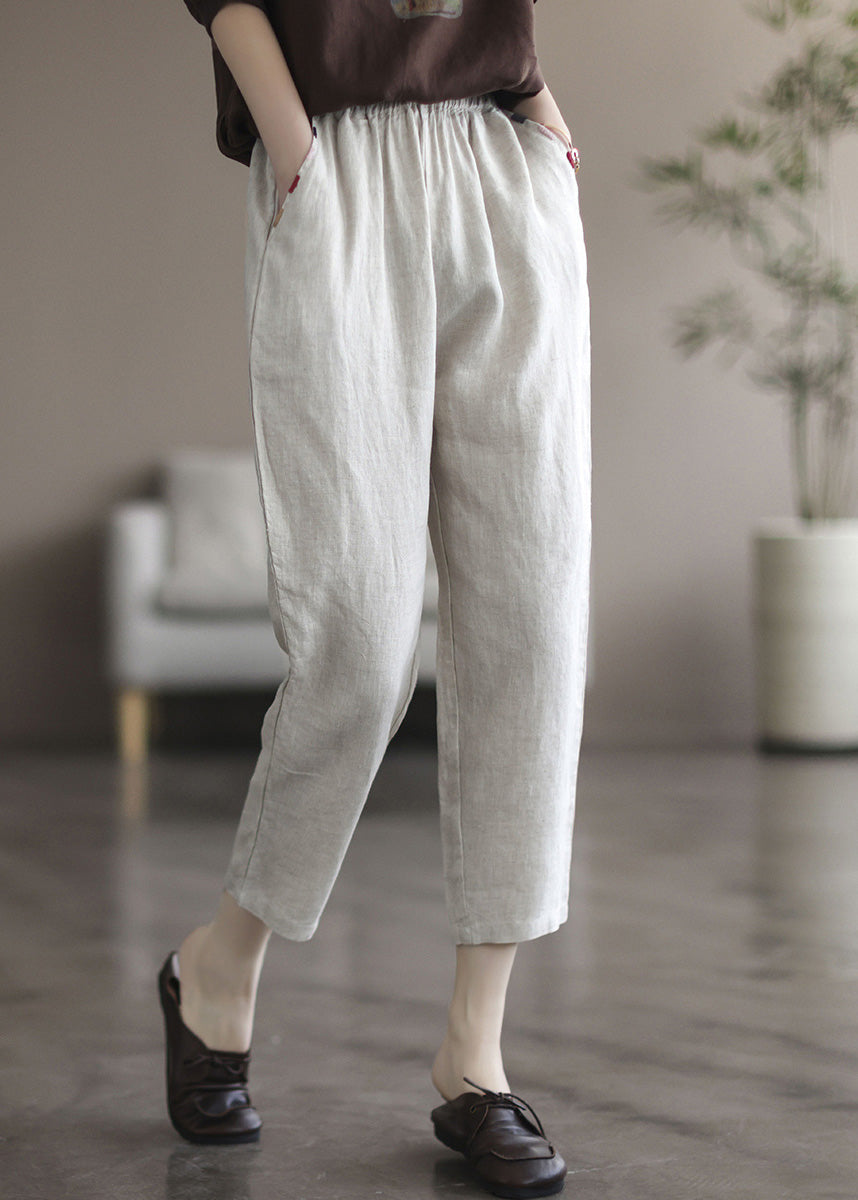 Effortlessly Elegant Pants with a Timeless Design