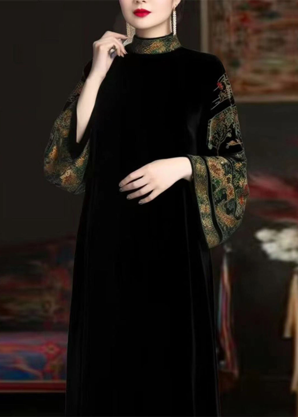 A Vintage Style Dress with Delicate Timeless Details