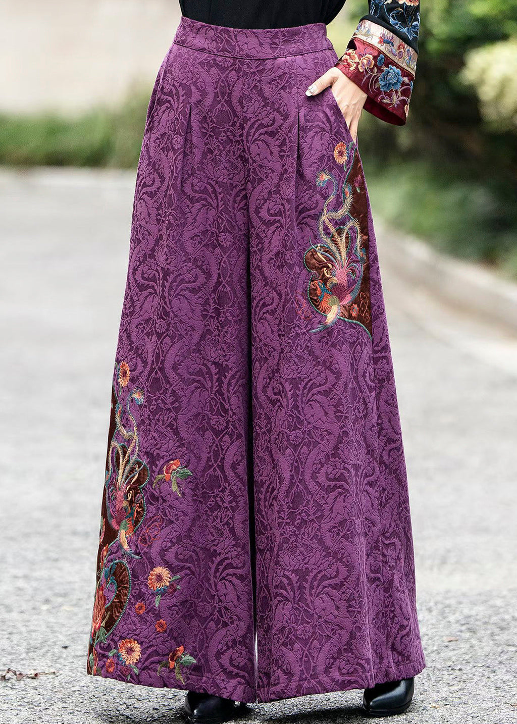 Elegantly Styled Pants for Everyday Wear