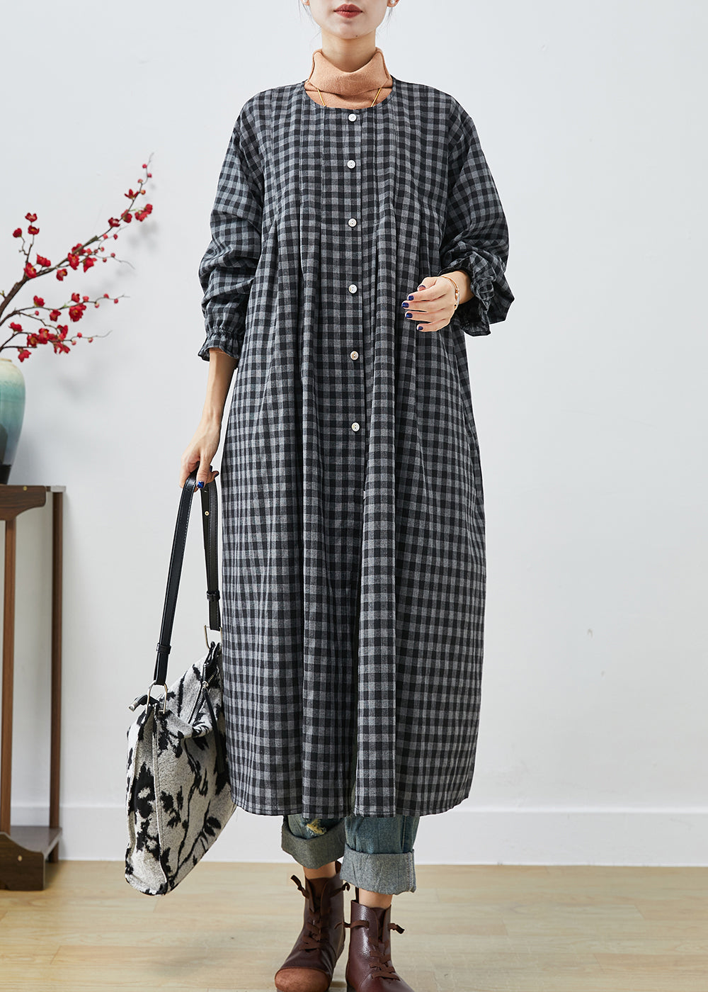 Classic Vintage Dress with a Flattering Fit