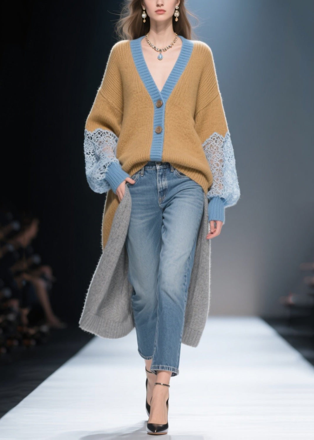 Well Tailored Cardigan with a Graceful Silhouette