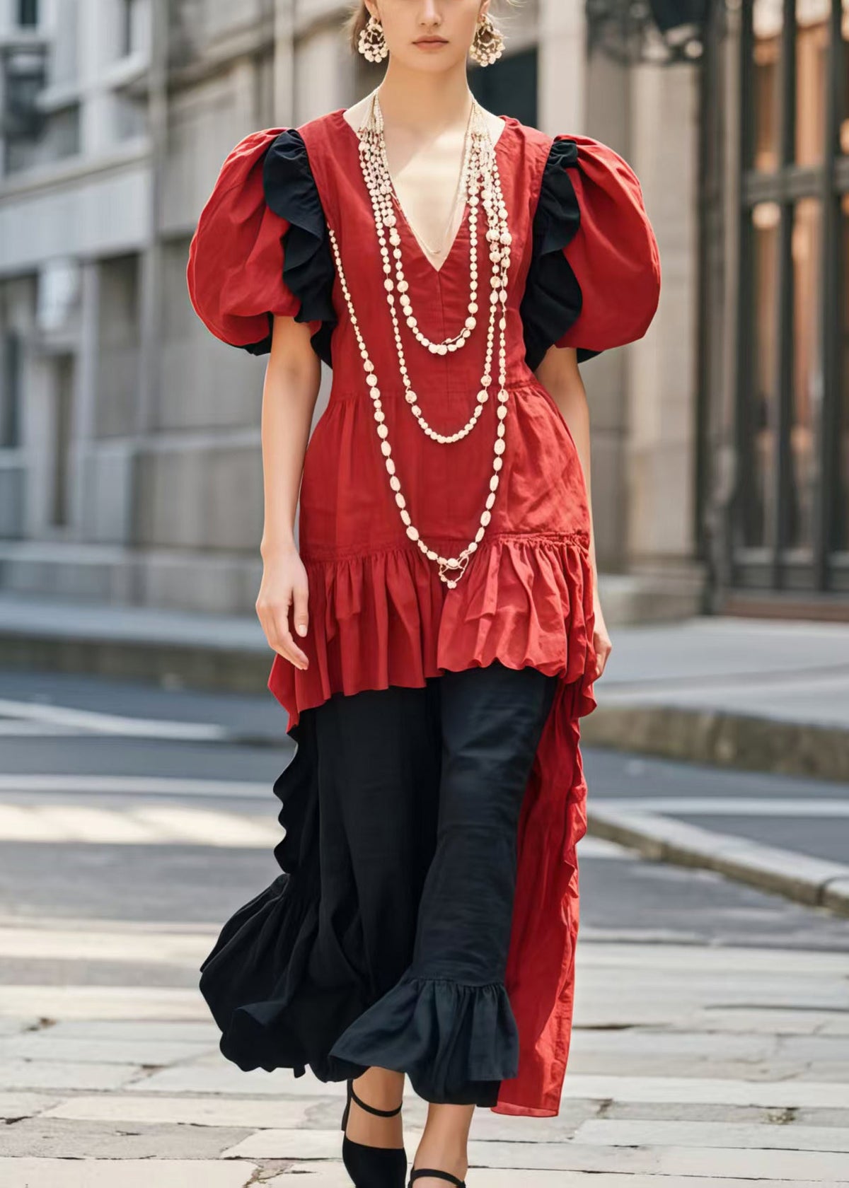 Well Tailored Dress with a Graceful Silhouette