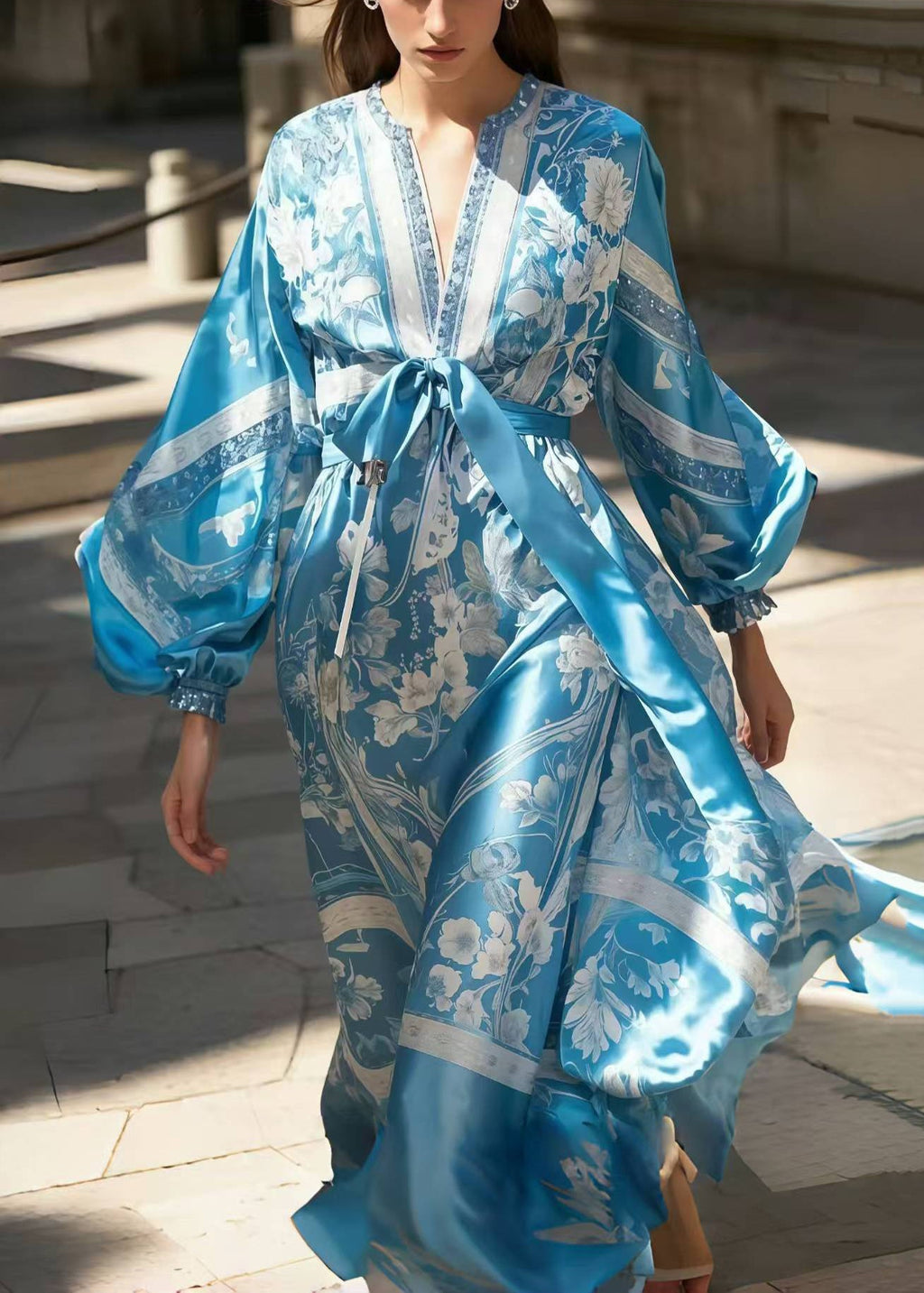 Beautifully Finished Dress in a Timeless Design
