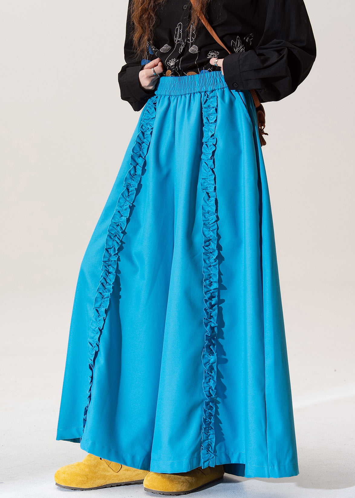 Elegantly Styled Pants for Everyday Wear