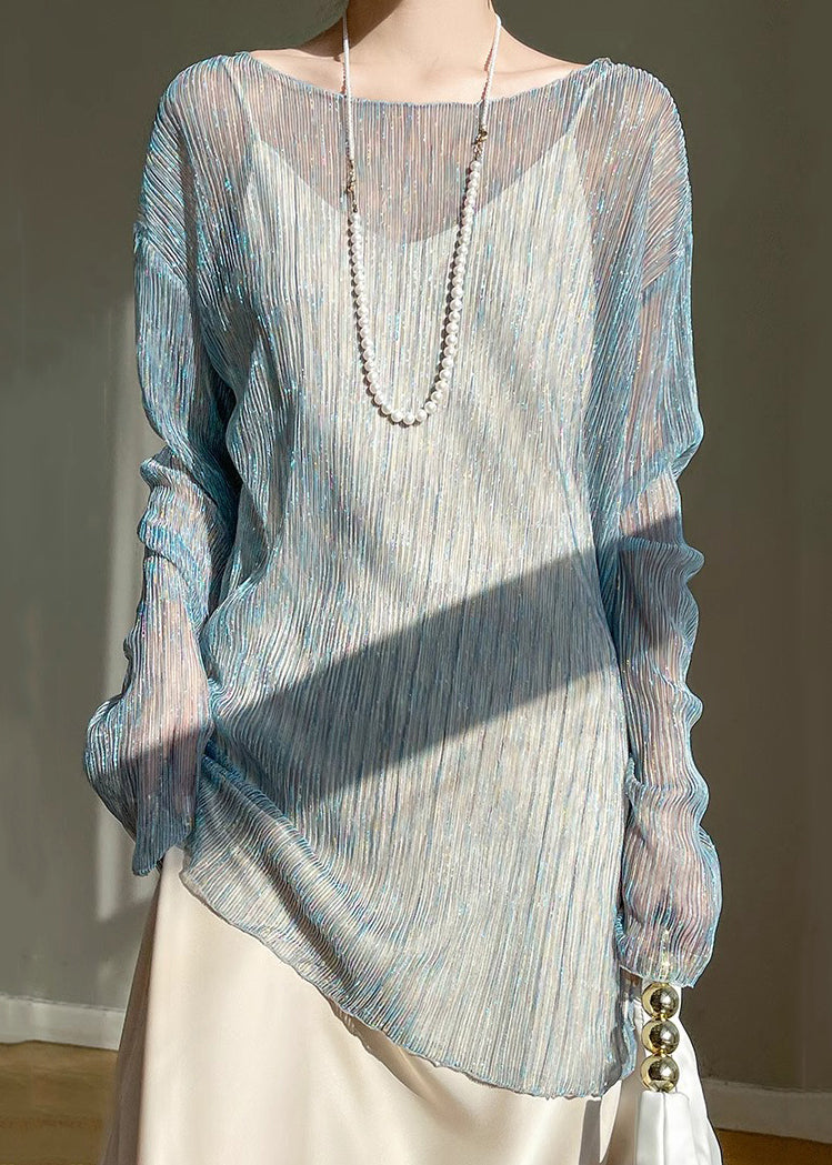 Effortlessly Elegant Top with a Timeless Design