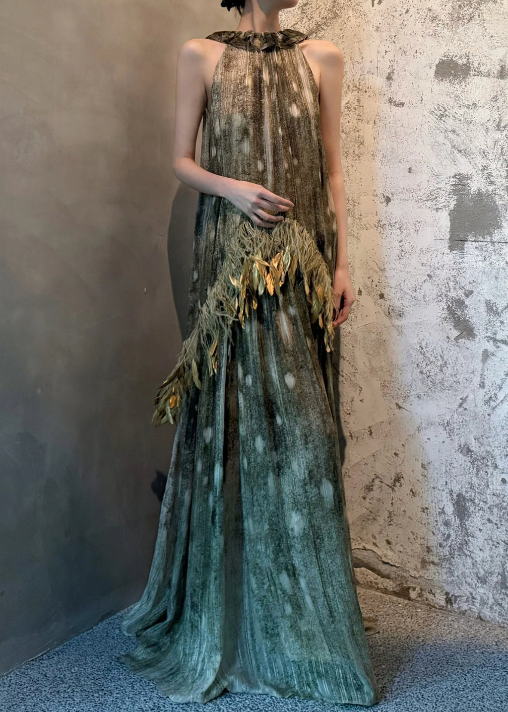 Gracefully Styled Dress for Any Occasion