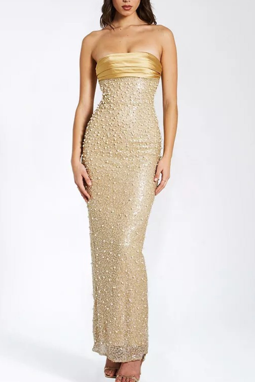 Well Tailored Dress with a Graceful Silhouette