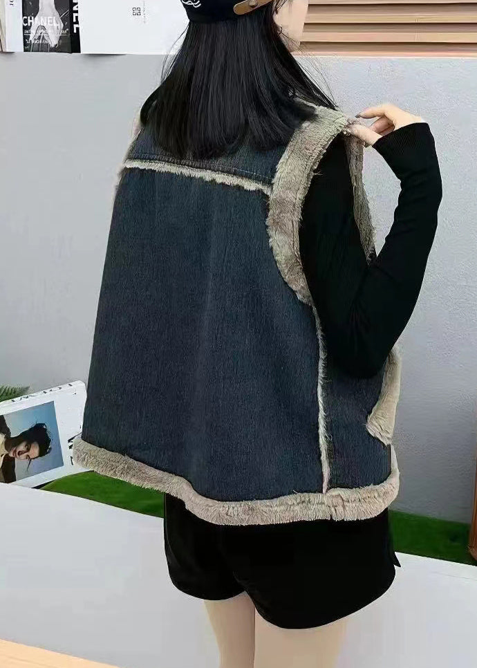 Beautifully Finished Coat in a Timeless Design