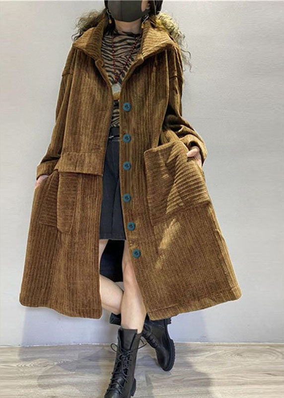 Well Tailored Coat with a Graceful Silhouette