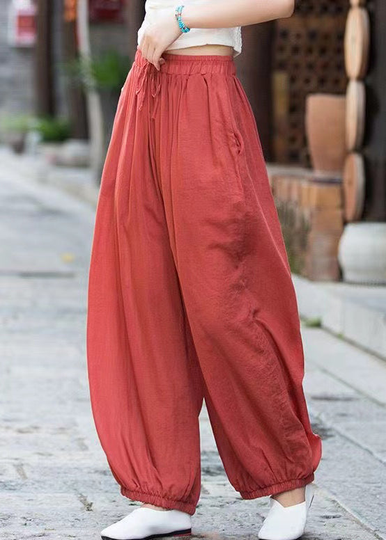 Effortlessly Elegant Pants with a Timeless Design