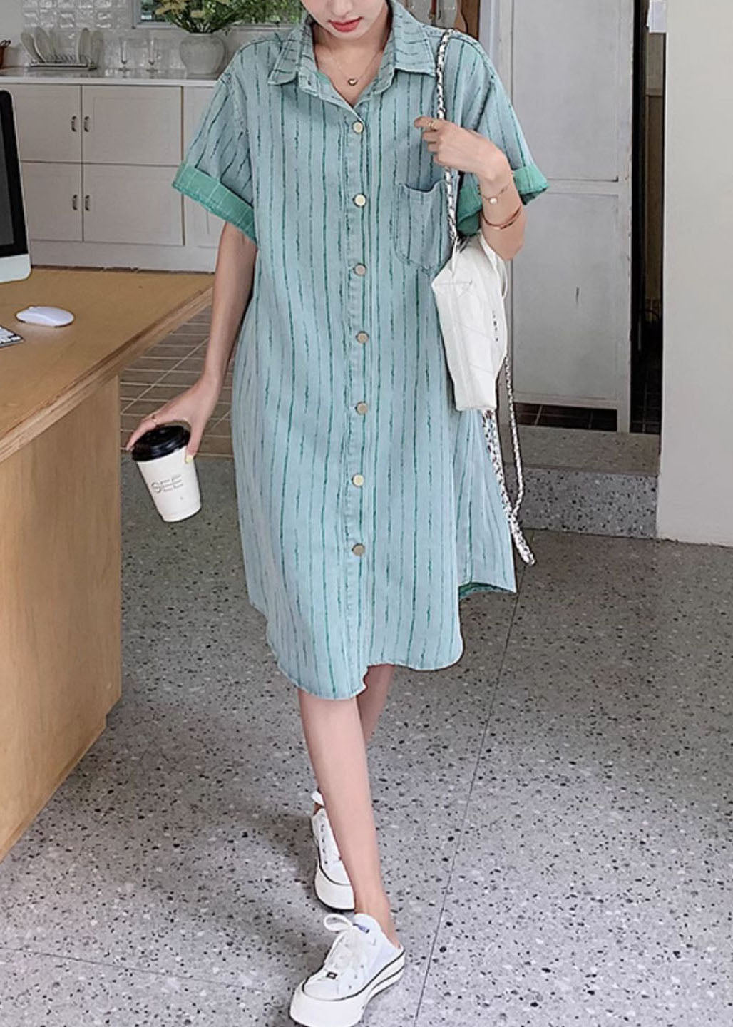 Well Tailored Dress with a Graceful Silhouette