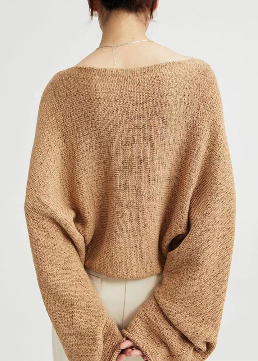 Effortlessly Elegant Top with a Timeless Design