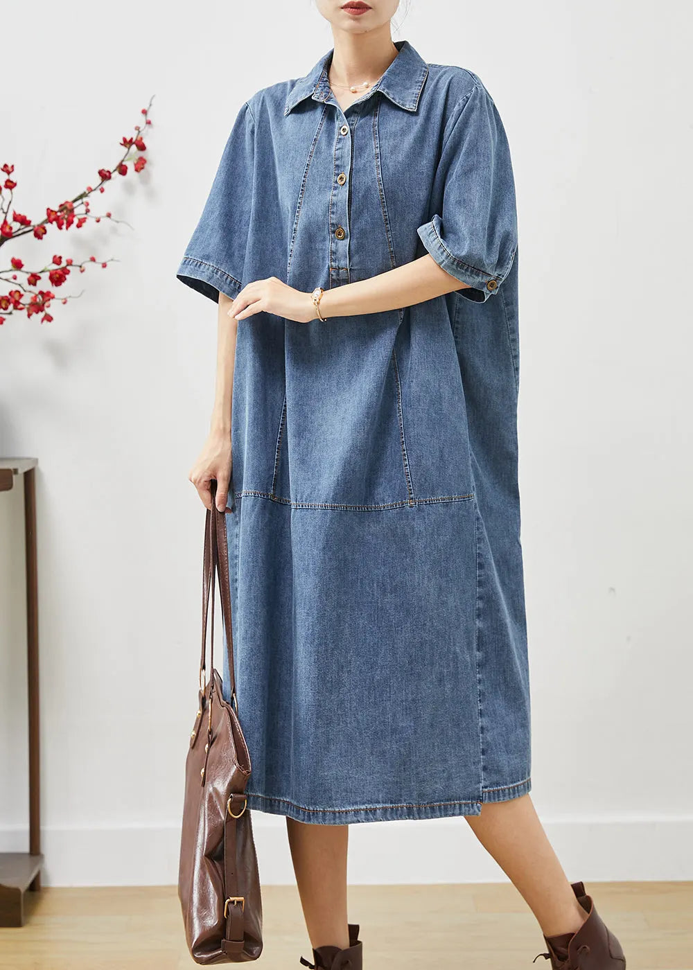 Effortlessly Elegant Dress with a Timeless Design