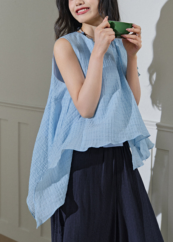 Effortlessly Elegant Top with a Timeless Design