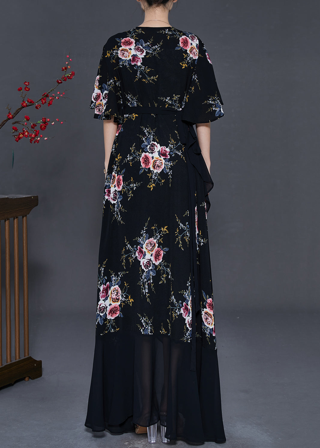 Sophisticated Dress with a Clean Classic Look