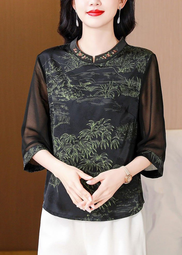 Effortlessly Elegant Top with a Timeless Design
