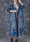 Well Tailored Coat with a Graceful Silhouette