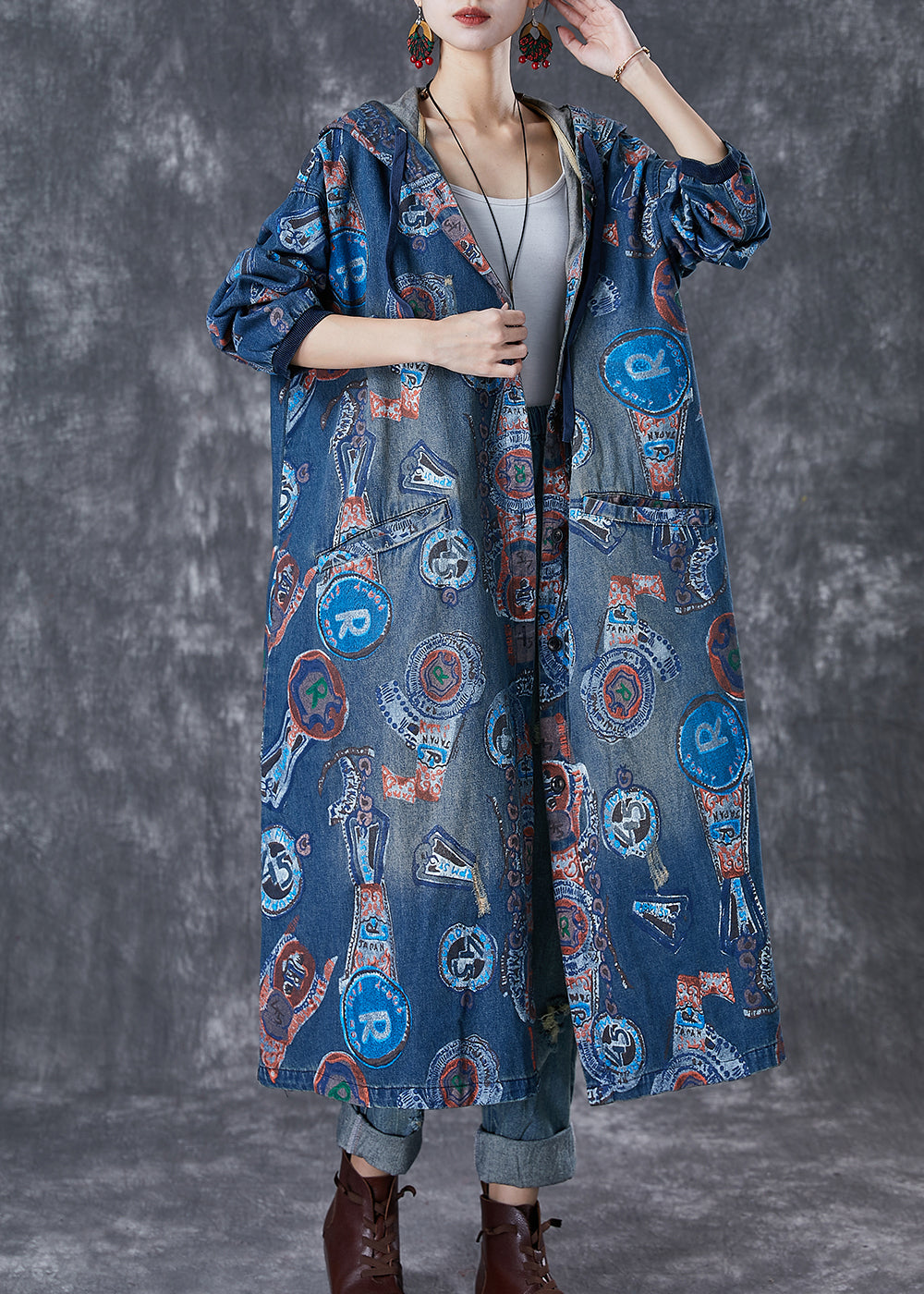 Well Tailored Coat with a Graceful Silhouette