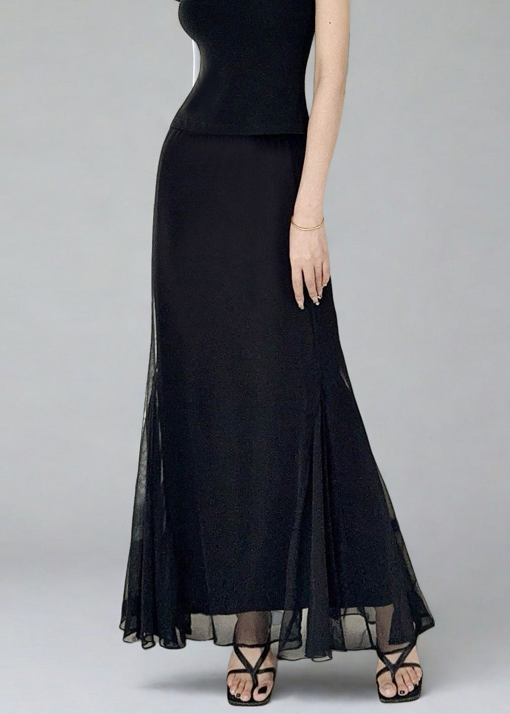 Well Tailored Garment with a Graceful Silhouette