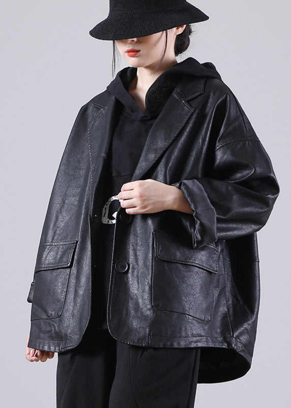 Well Tailored Coat with a Graceful Silhouette