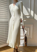 Effortlessly Elegant Sweater with a Timeless Design