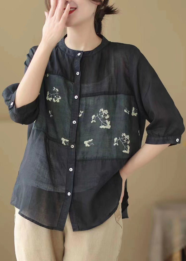 Classic Vintage Shirt with a Flattering Fit