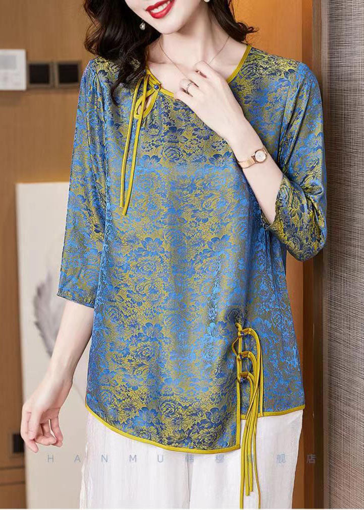 Polished Top with an Effortless Classic Look