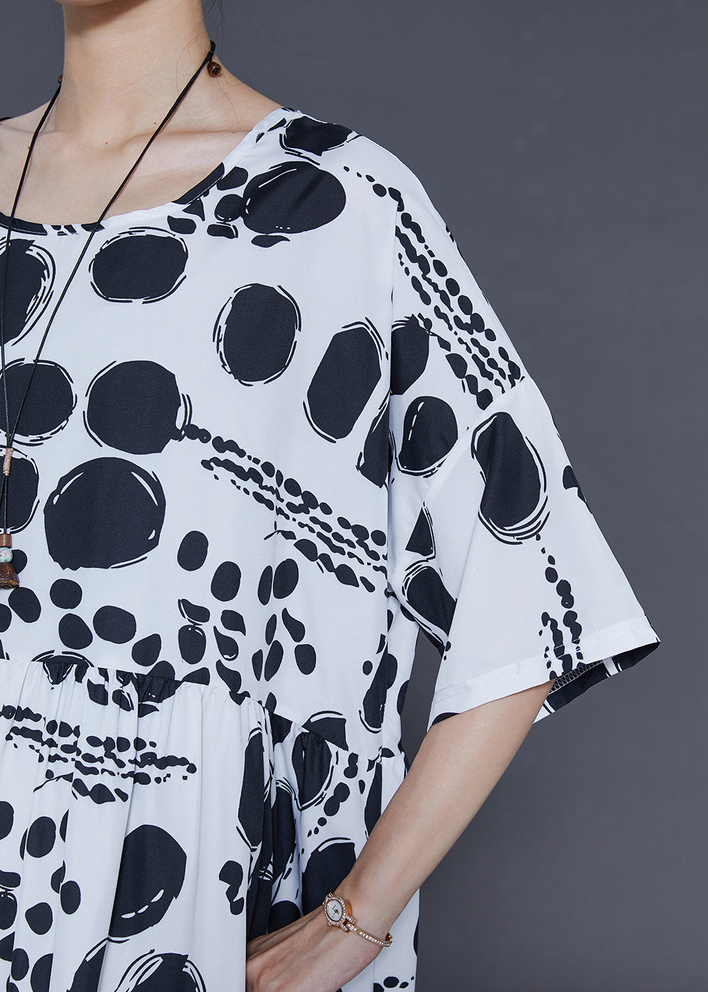 Classic Vintage & Enduringly Stylish Dress