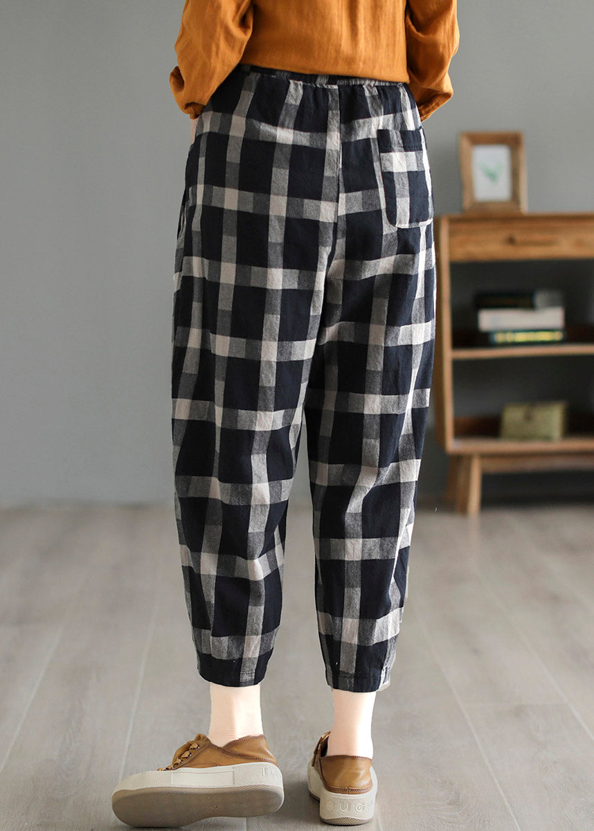 Effortlessly Elegant Pants with a Timeless Design
