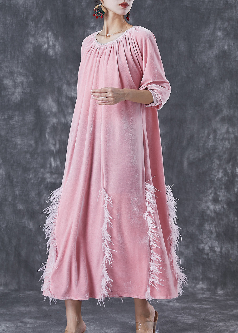 Beautifully Finished Dress in a Timeless Design