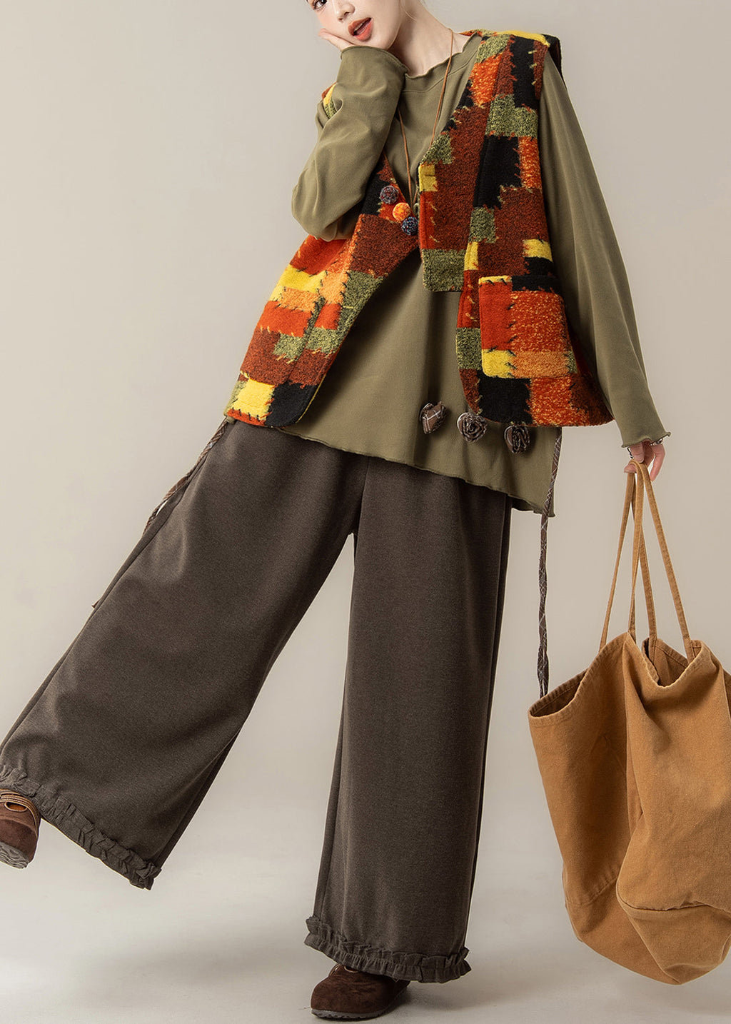 Elegantly Styled Pants for Everyday Wear